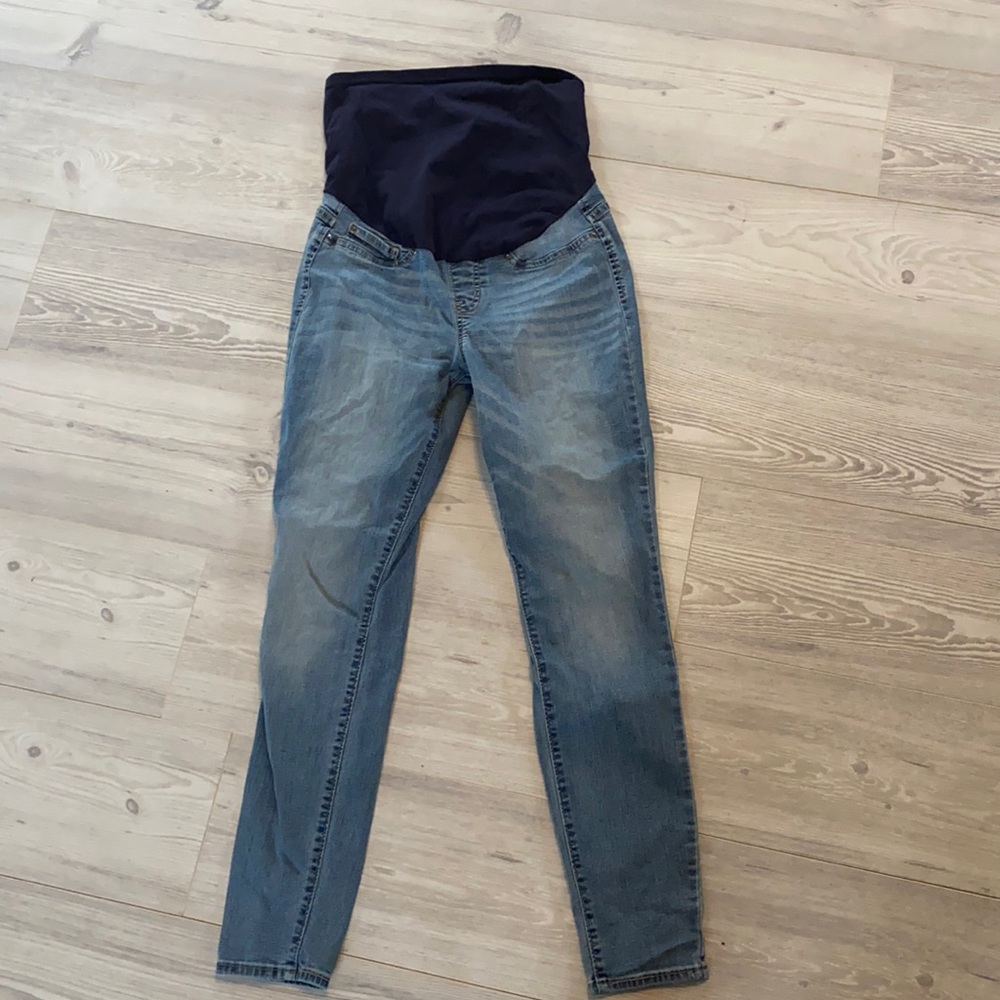 Maternity skinny jeans🤰🏼